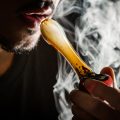 Langdurig wietgebruik slecht? Het is vergelijkbaar met tanden niet flossen